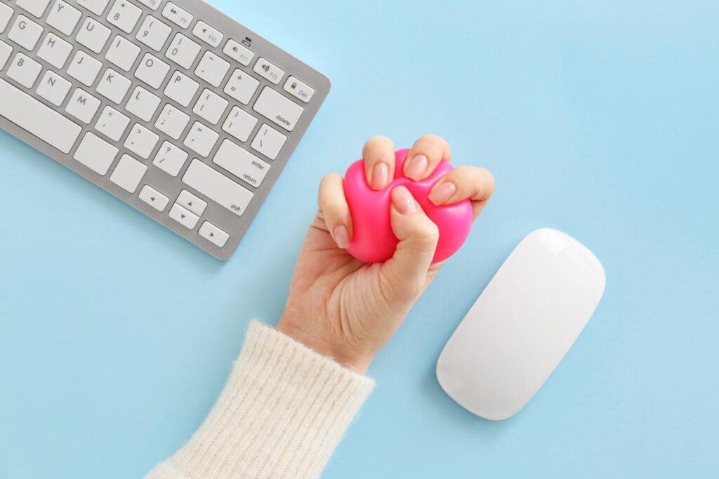 Hướng dẫn tập vật lý trị liệu tại nhà để tăng cường chức năng tay
