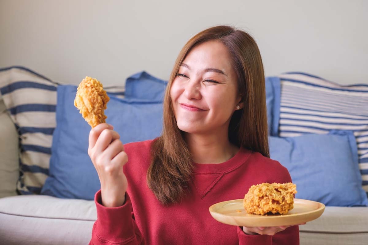 Người hay ăn đồ chiên sẽ thường xuyên có biểu hiện này