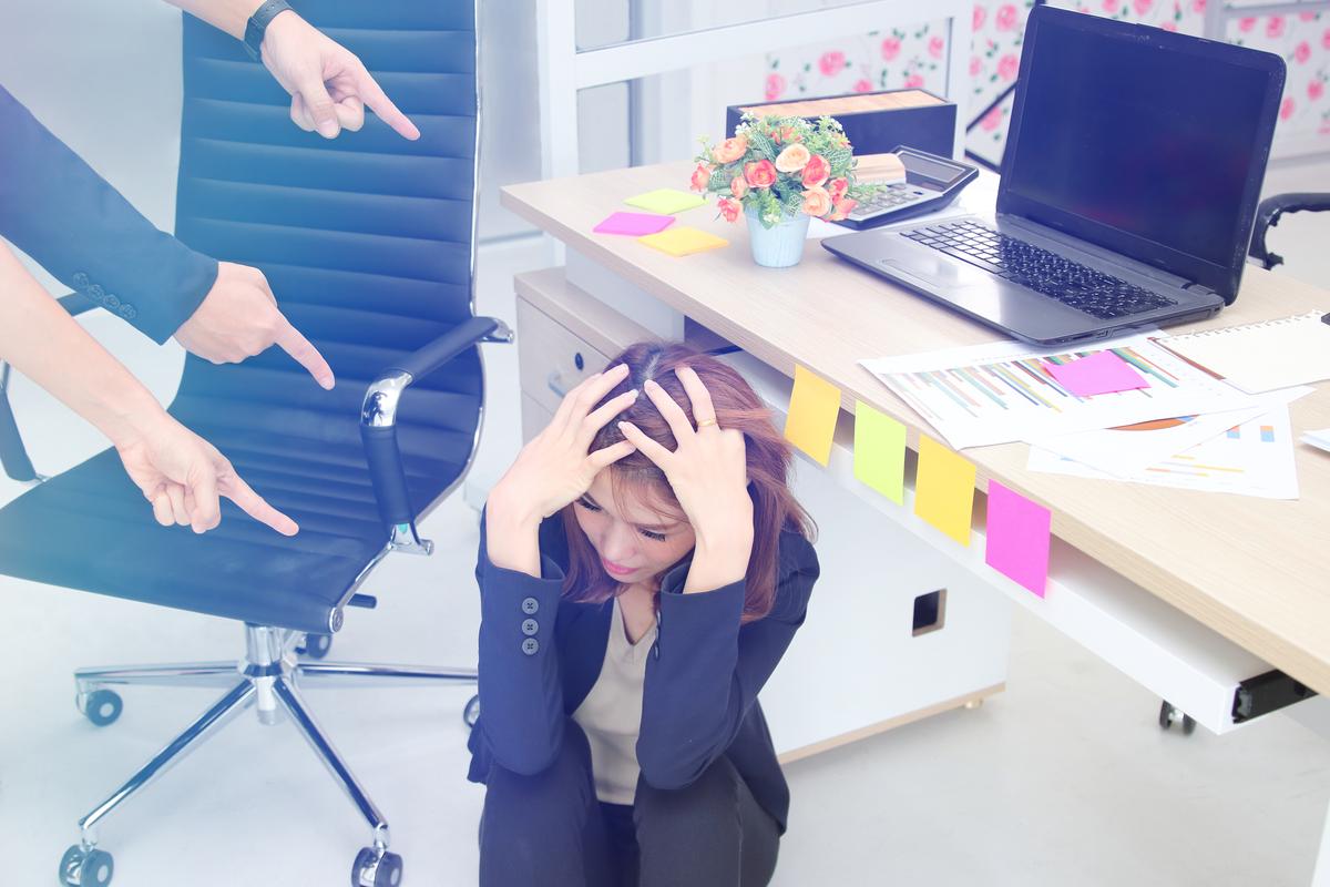 Bắt nạt công sở: Thực trạng, dấu hiệu và cách đối phó