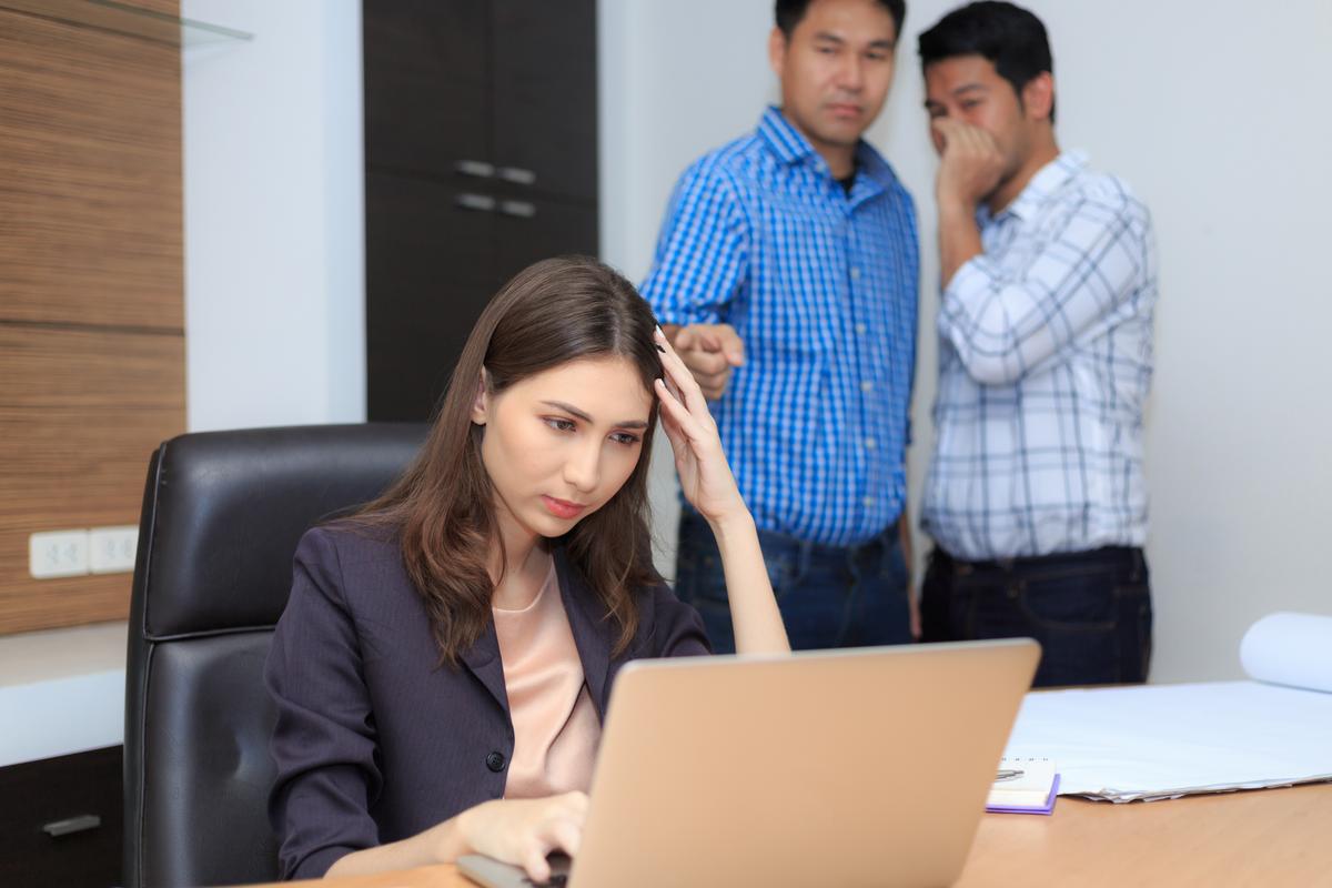 Thực trạng bắt nạt công sở Thực trạng bắt nạt công sở hiện nay