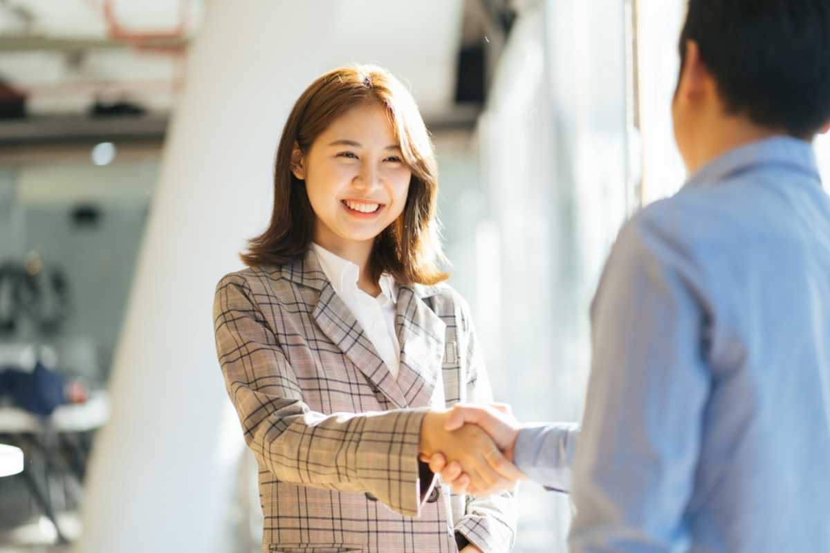 cách không ghen tị với thành công của người khác là tin tưởng chính mình cách không ghen tị với thành công của người khác là tin tưởng bản thân