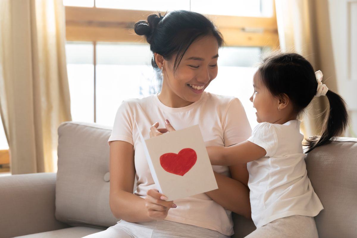 Gửi con cho bảo mẫu
