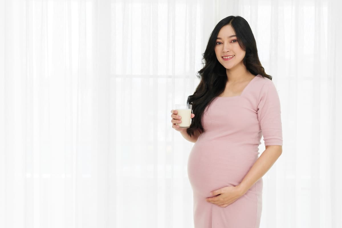 cách uống sữa bầu Uống sữa bầu như thế nào là đúng cách