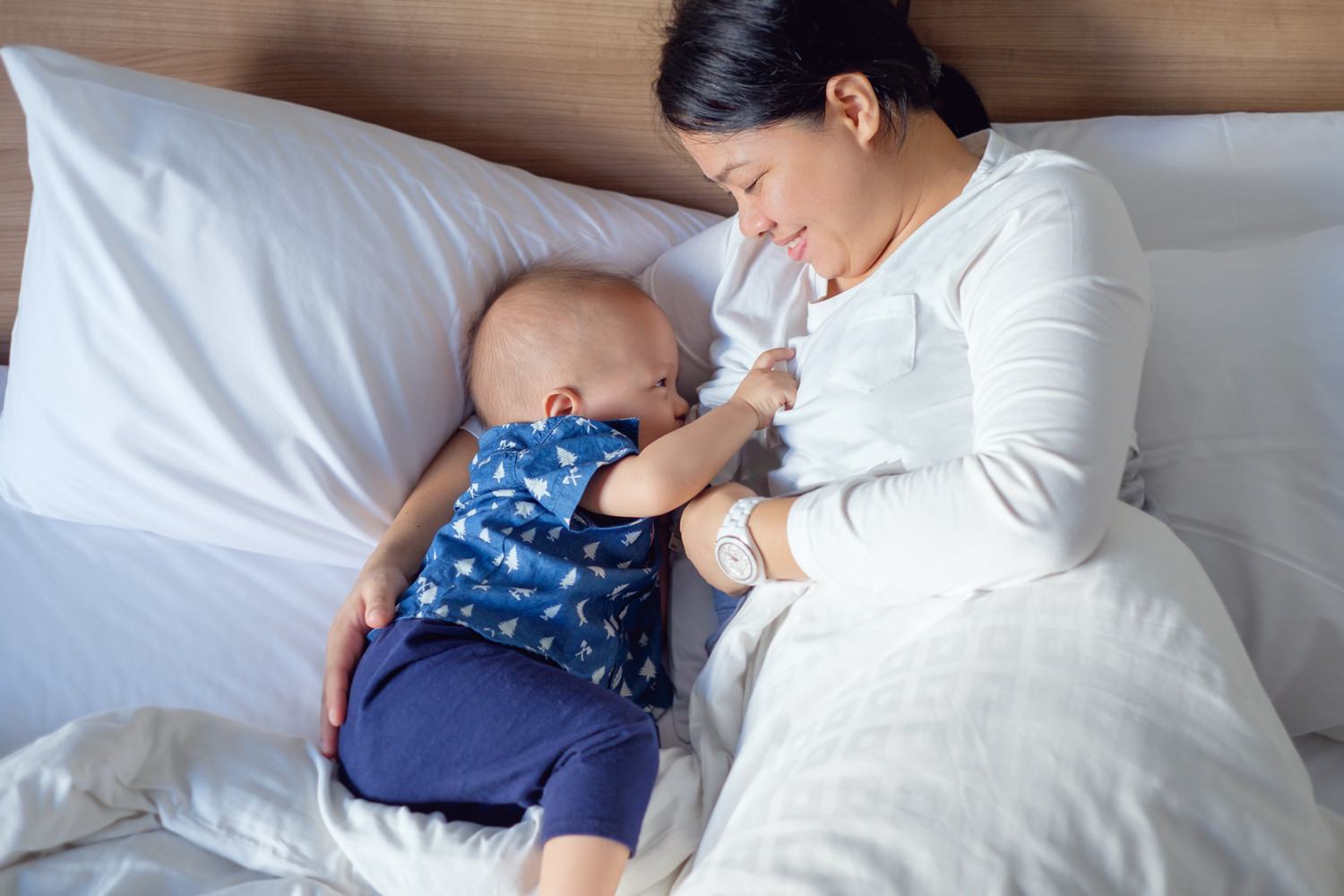 Làm sao để việc cai ti mẹ cho con hiệu quả và an toàn nhất