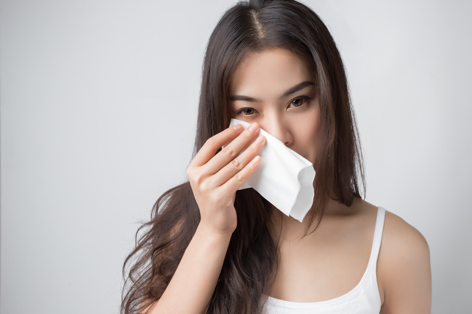 chảy nước mắt sống gây nhiều bất tiện trong sinh hoạt chảy nước mắt sống gây nhiều bất tiện