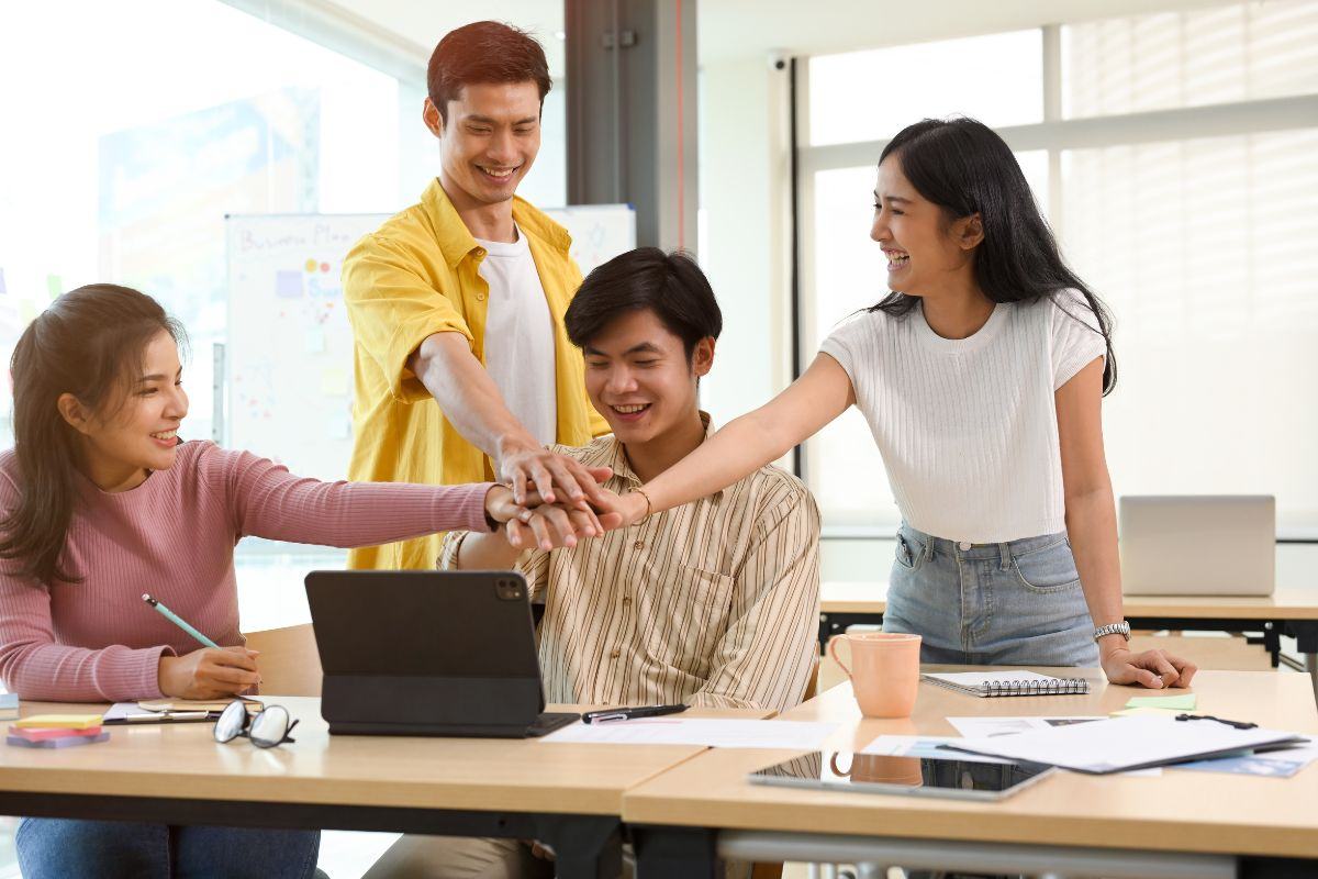 Hãy cải thiện 3 việc này để hoá giải tình huống cô lập nơi công sở