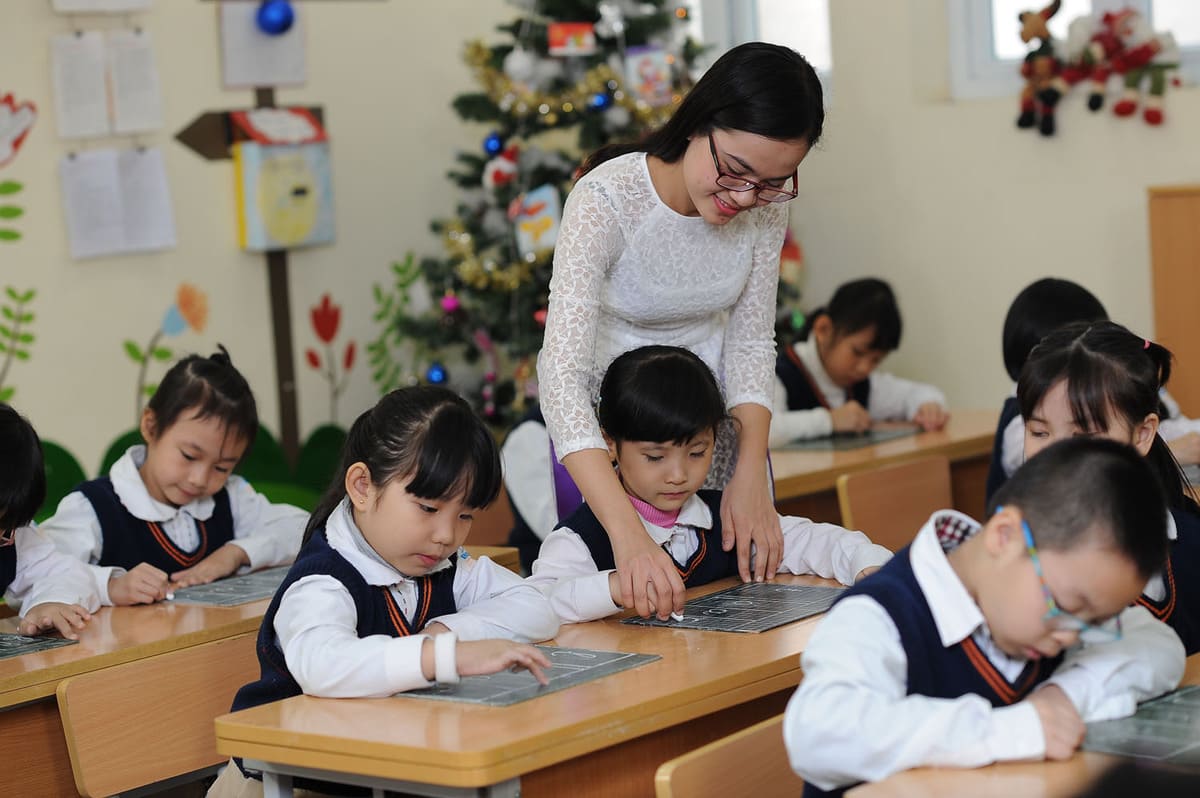 tặng quà 20/11 tri ân thầy cô