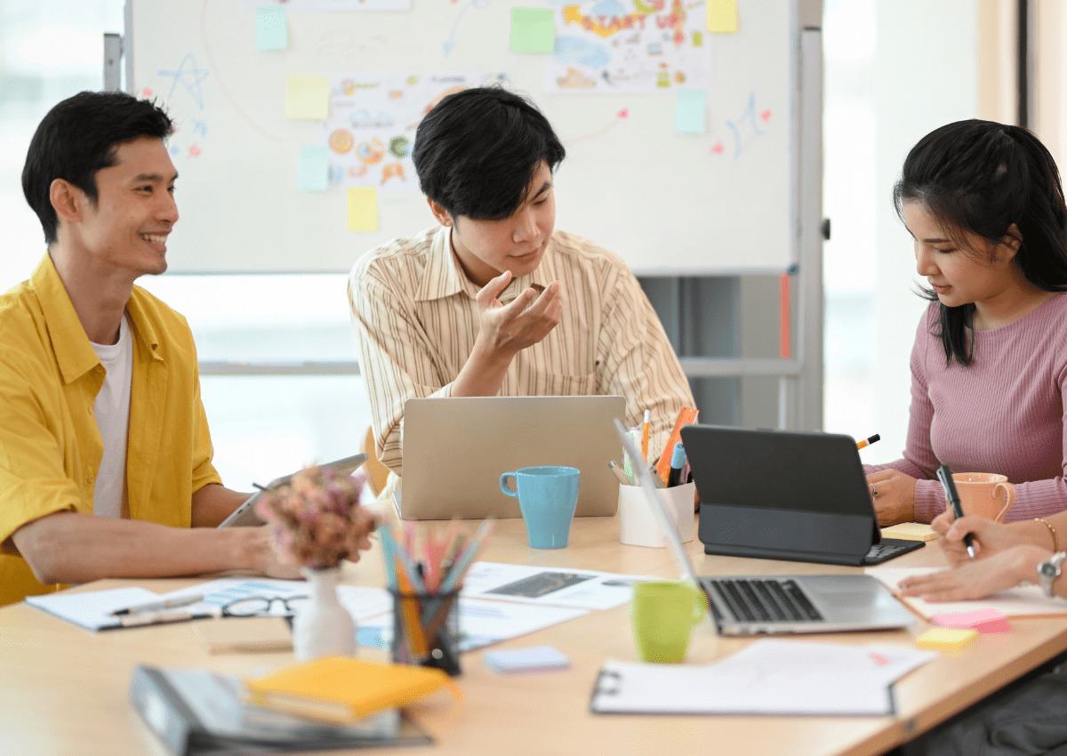 6 Cách bắt chuyện khi không biết nói gì với đồng nghiệp