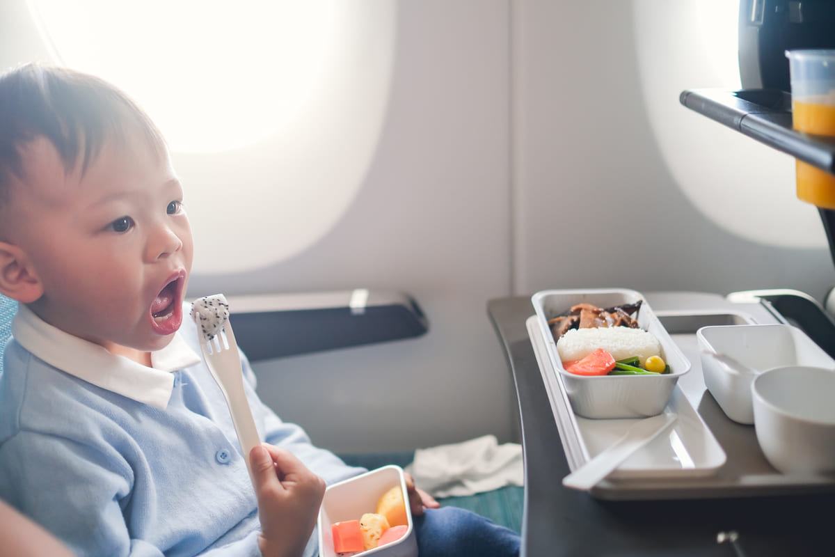Trẻ mấy tuổi được đi máy bay và 12 kinh nghiệm cho trẻ đi máy bay 36 kinh nghiệm cho trẻ đi máy bay