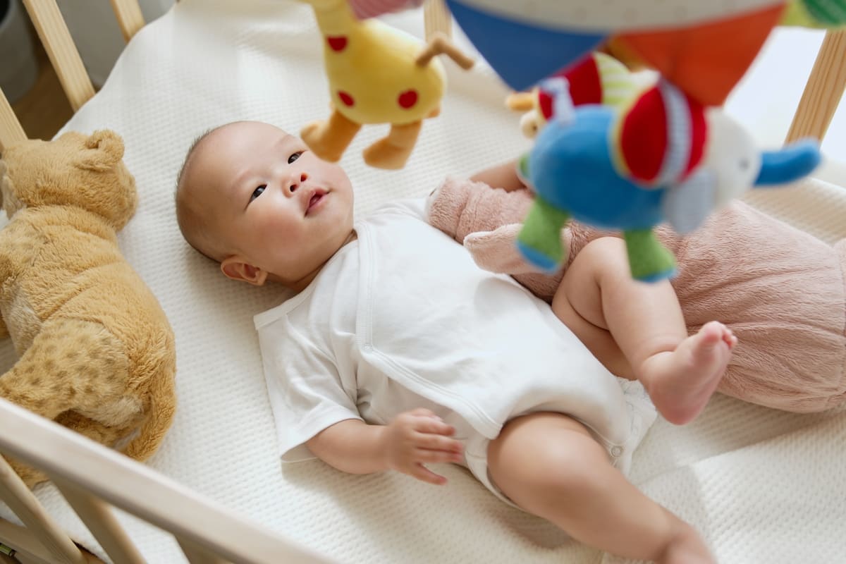 Cách chọn nôi cho bé đảm bảo chất lượng