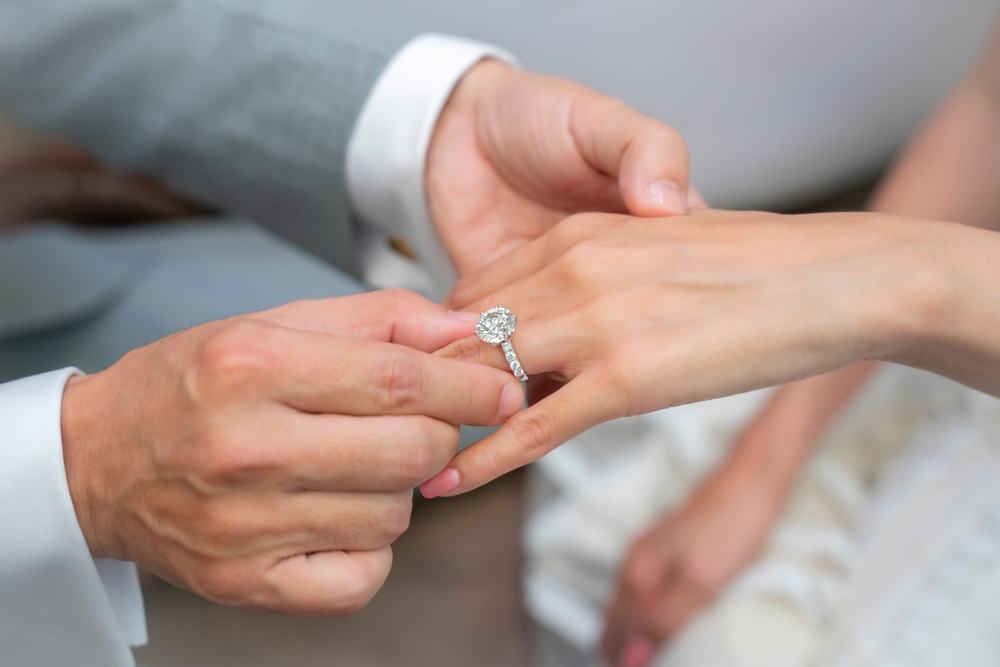 Có nên chấp nhận hôn nhân sắp đặt để đẹp lòng gia đình?