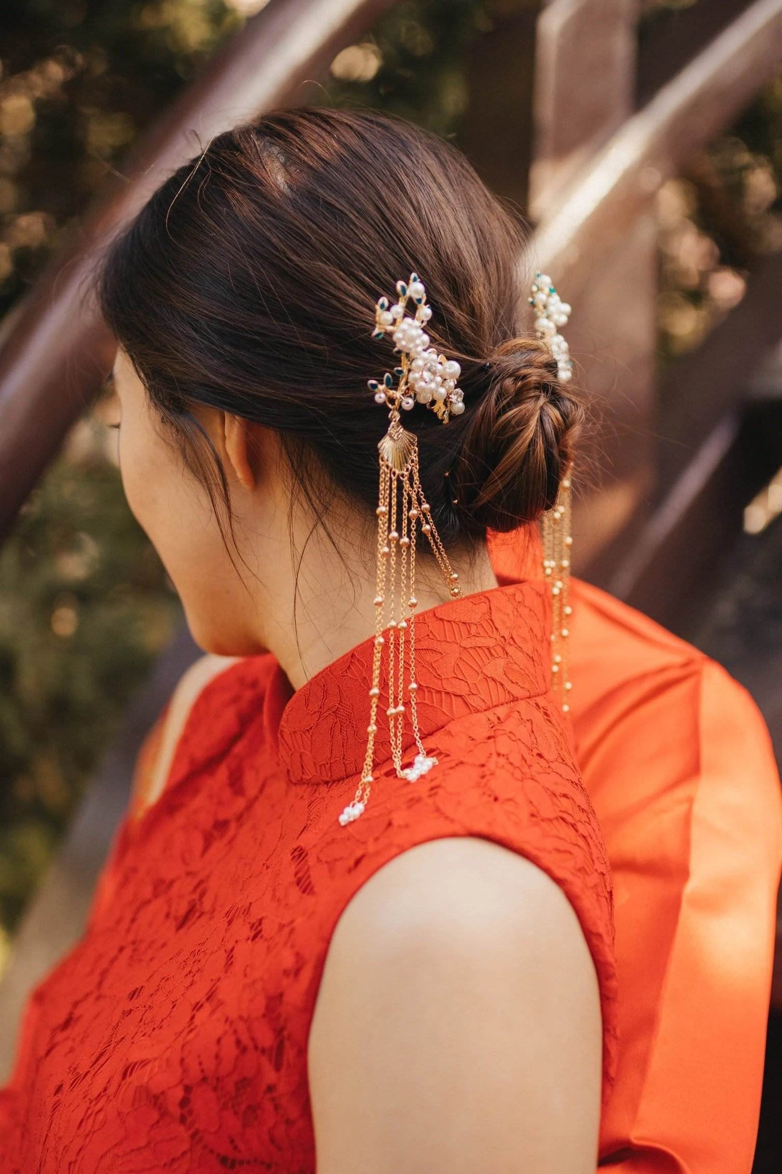 màu tóc đẹp cho nữ kết hợp trâm cài tóc màu tóc đẹp cho nữ cùng trâm cài tóc
