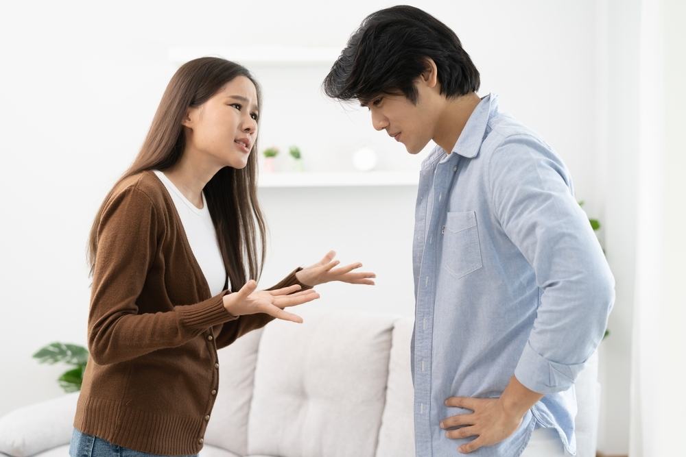 khi mẹ chồng nàng dâu bất hòa thì không nên bắt đàn ông đứng giữa