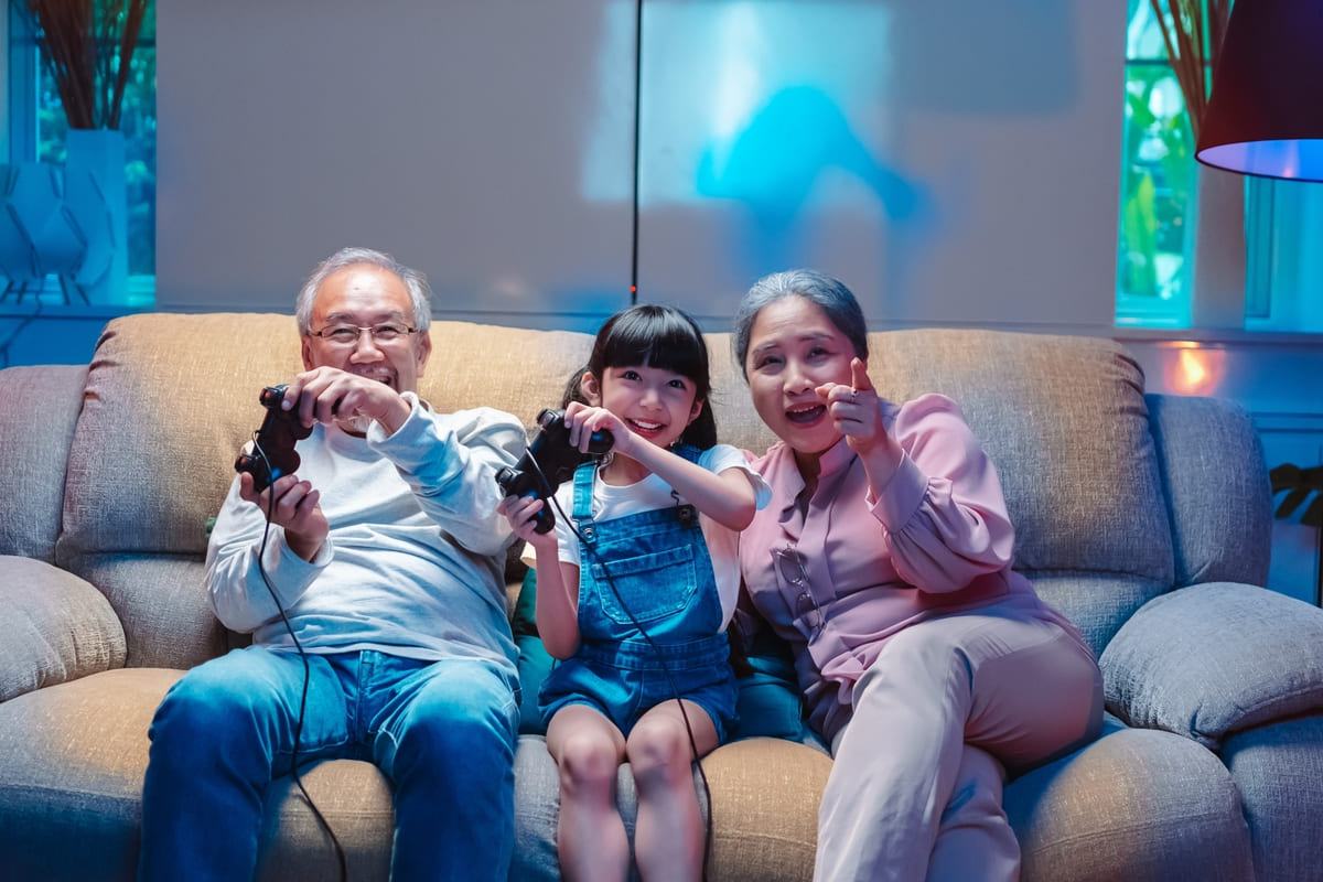 con dâu sông chung với nhà chồng