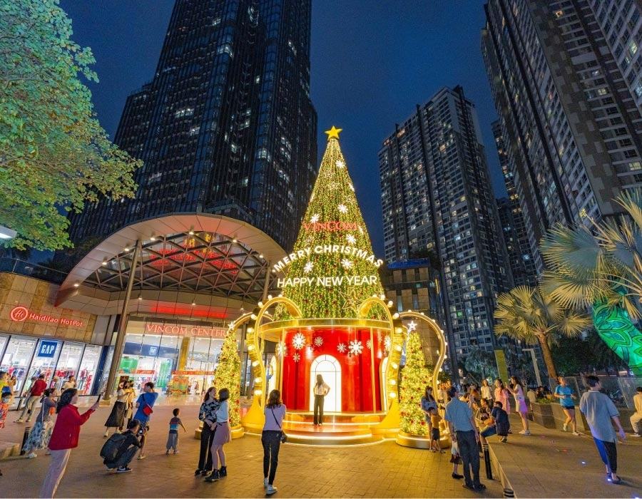 trang trí Noel ở Vincom Center Landmark 81 trang trí Noel tại Vincom Center Landmark 81
