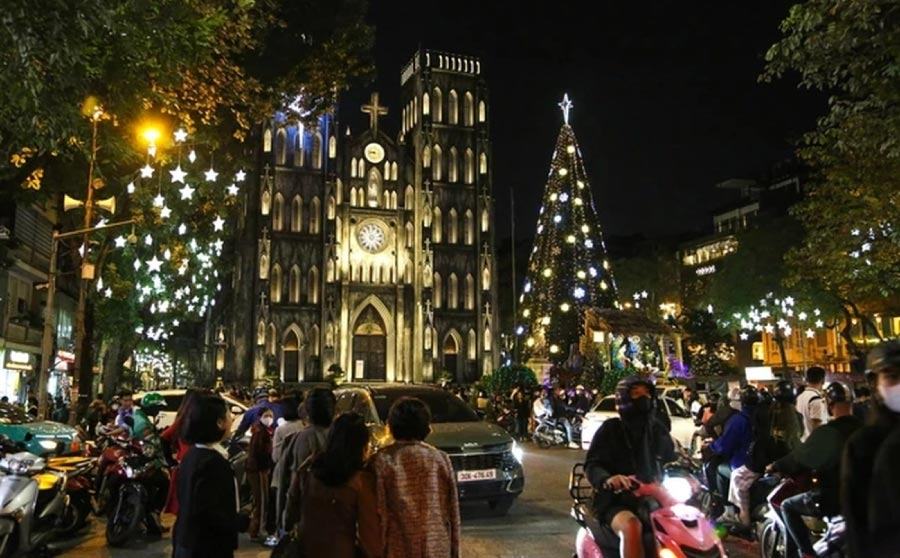 trang trí Noel tại Nhà thờ Lớn Hà Nội trang trí Noel ở Nhà thờ Lớn Hà Nội