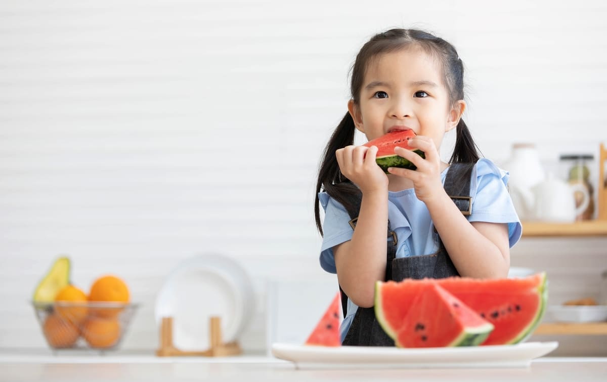 Khi nào thì có thể cho trẻ sơ sinh uống nước trái cây? 37 cho trẻ uống nước trái cây