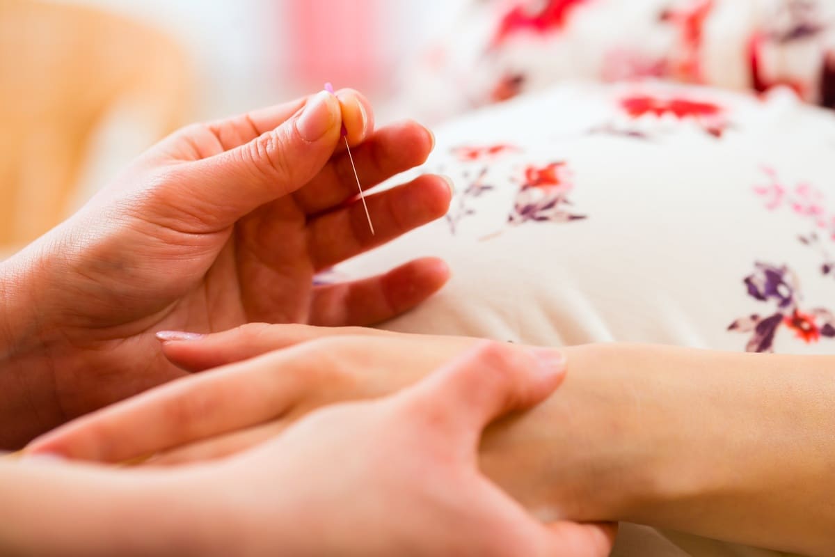 Cách kích thích chuyển dạ an toàn cho mẹ bầu đã quá ngày dự sinh 37 Tại sao cần kích thích chuyển dạ