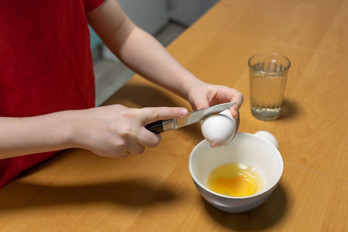day-tre-nau-an Dạy con nấu ăn thường gặp những khó khăn gì?