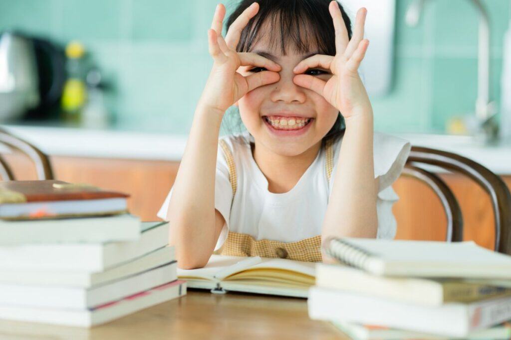 Ba mẹ thông thái dạy con viết nhật ký