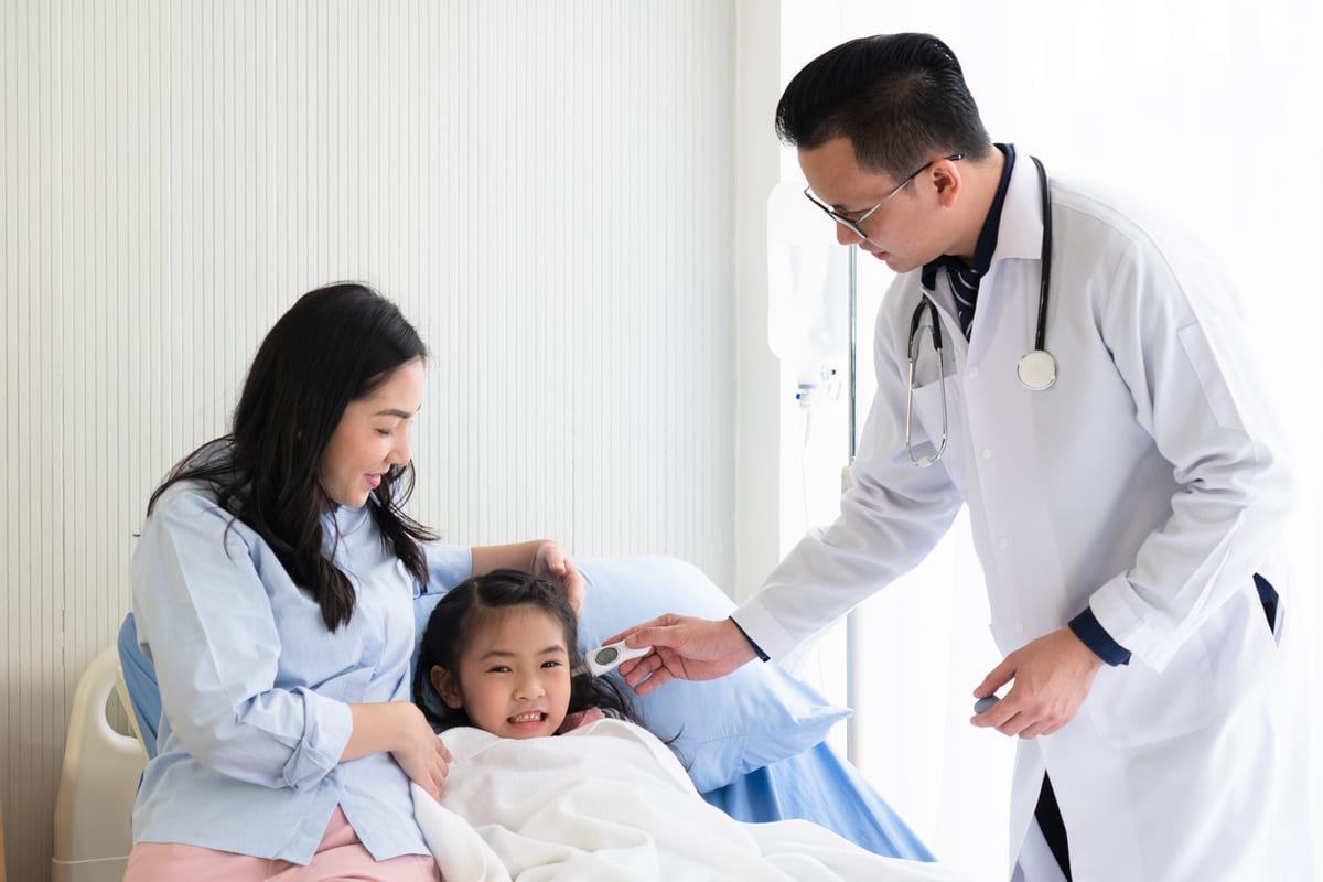 Trẻ sơ sinh bị nhiễm trùng tai thường có 5 biểu hiện điển hình này! 40 Cách điều trị viêm tai giữa ở trẻ
