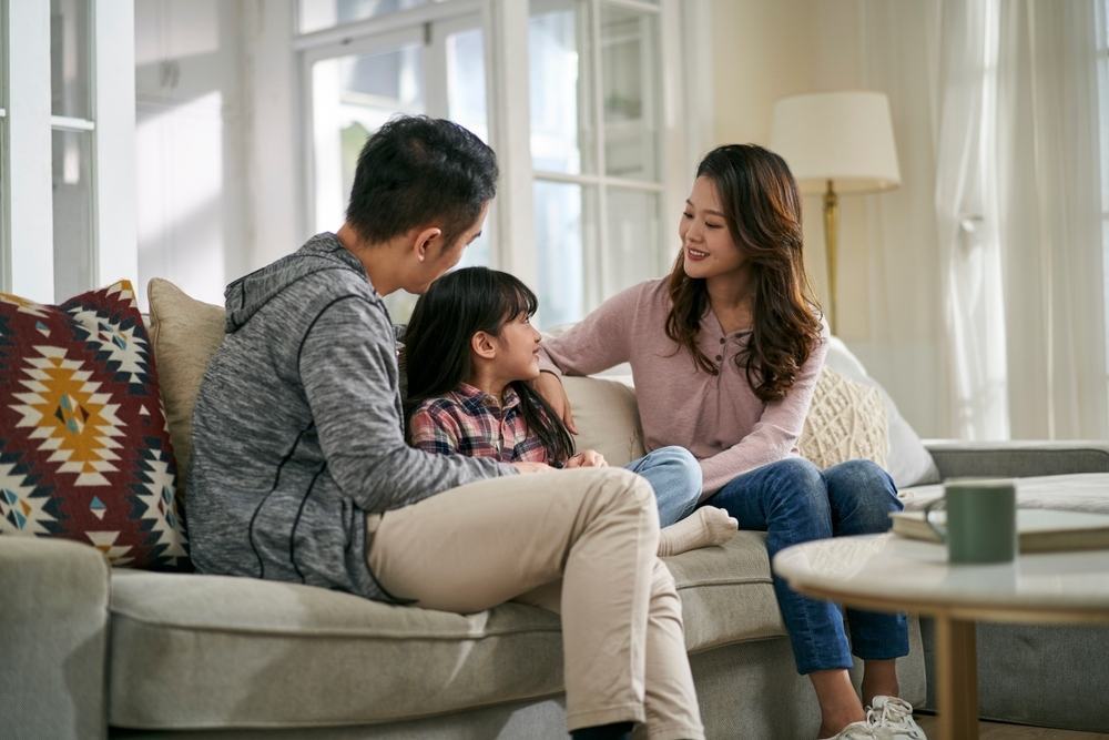 cách khuyến khích con tâm sự với bố mẹ cách khuyến khích trẻ tâm sự với bố mẹ