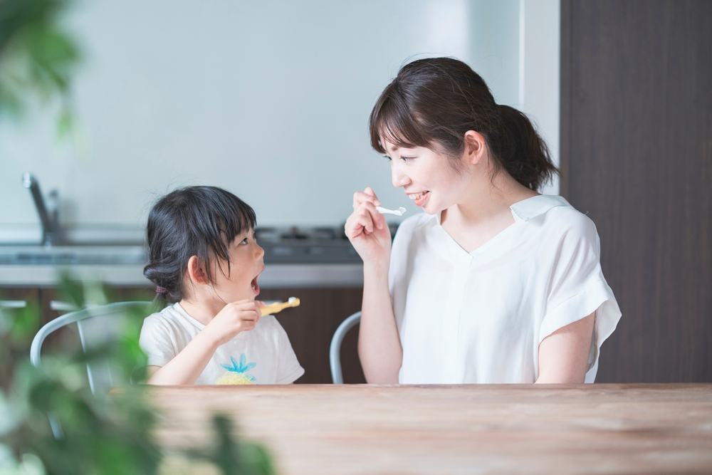 kem đánh răng trẻ em và hướng dẫn trẻ đánh răng đúng cách kem đánh răng trẻ em và hướng dẫn trẻ đánh răng