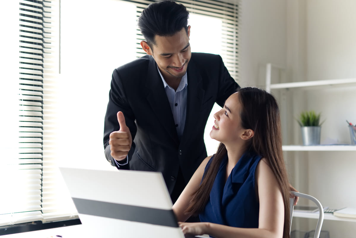 Làm thế nào để biết người ấy có đang ngoại tình nơi công sở? 37 ngoại tình nơi công sở