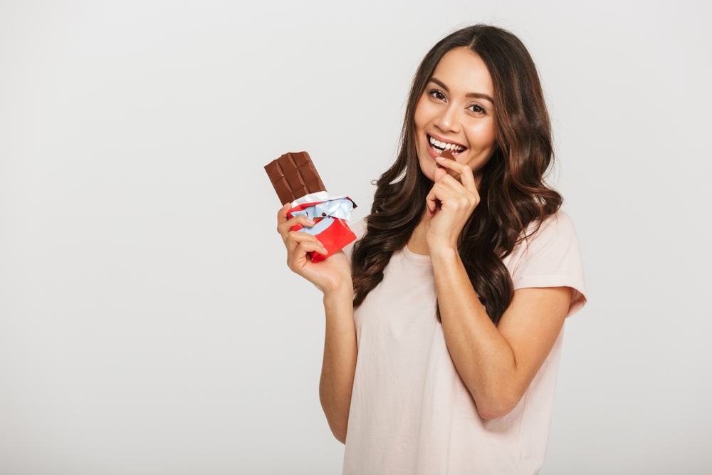 thực đơn giảm mỡ bụng gồm 1 thanh chocolate đen thực đơn giảm mỡ bụng gồm 1 thanh chocolate