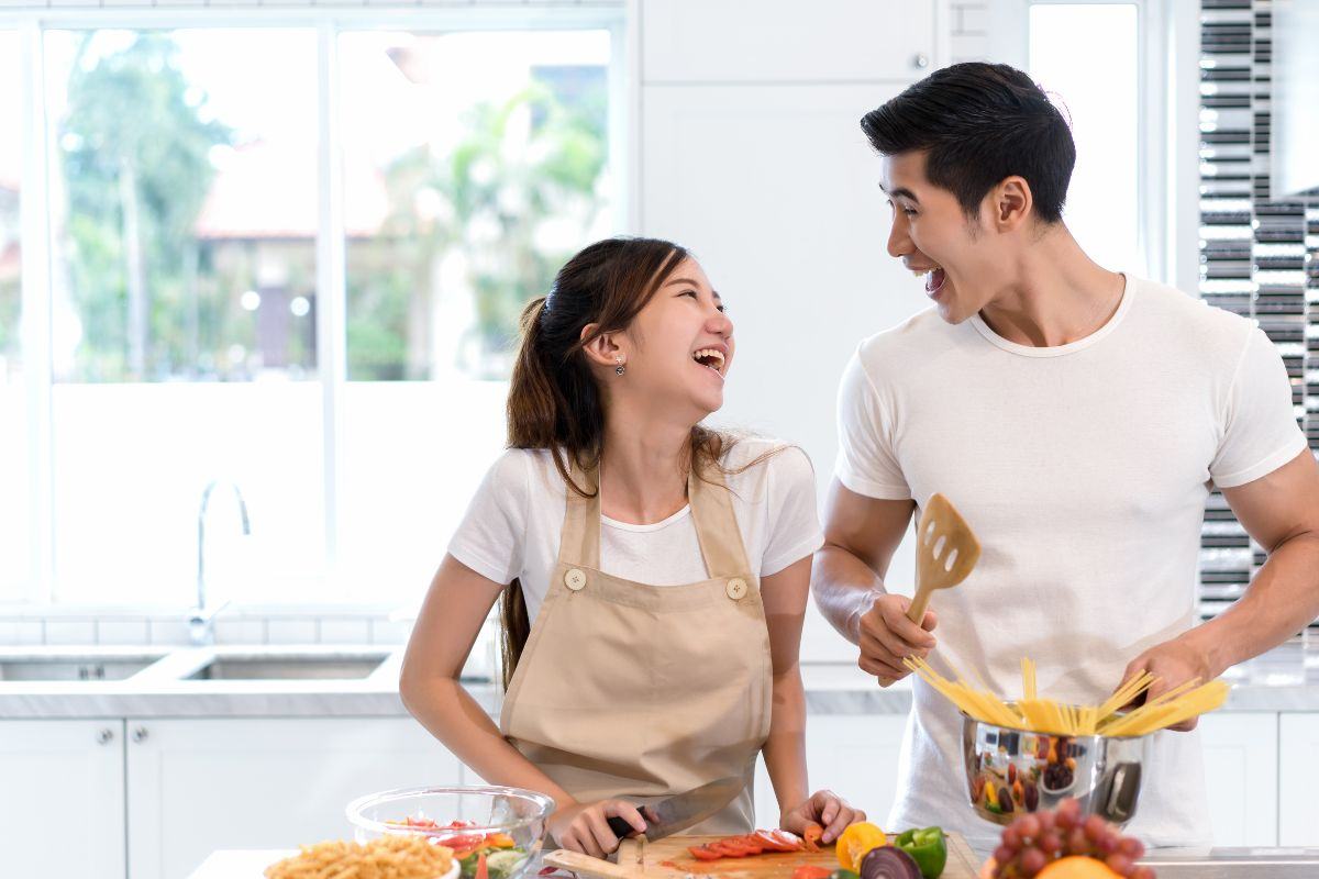 Cách giúp người thân vượt qua trầm cảm sau Tết
