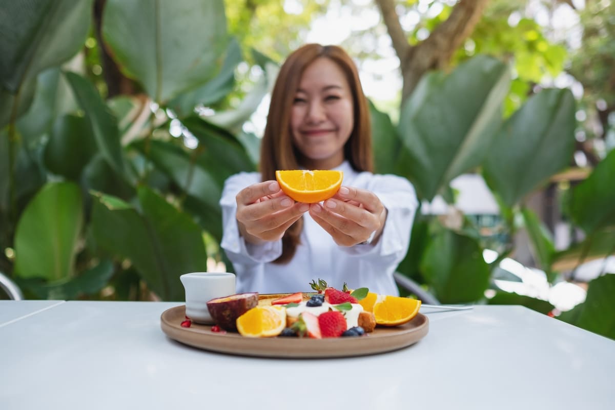 Bị bệnh hen suyễn nên và không nên ăn gì để tránh lên cơn hen? 35 người bệnh hen suyễn nên ăn gì