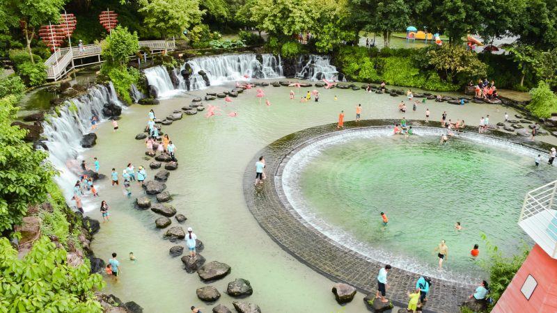 khu du lịch sinh thái gần Sài Gòn là Công viên Suối Mơ