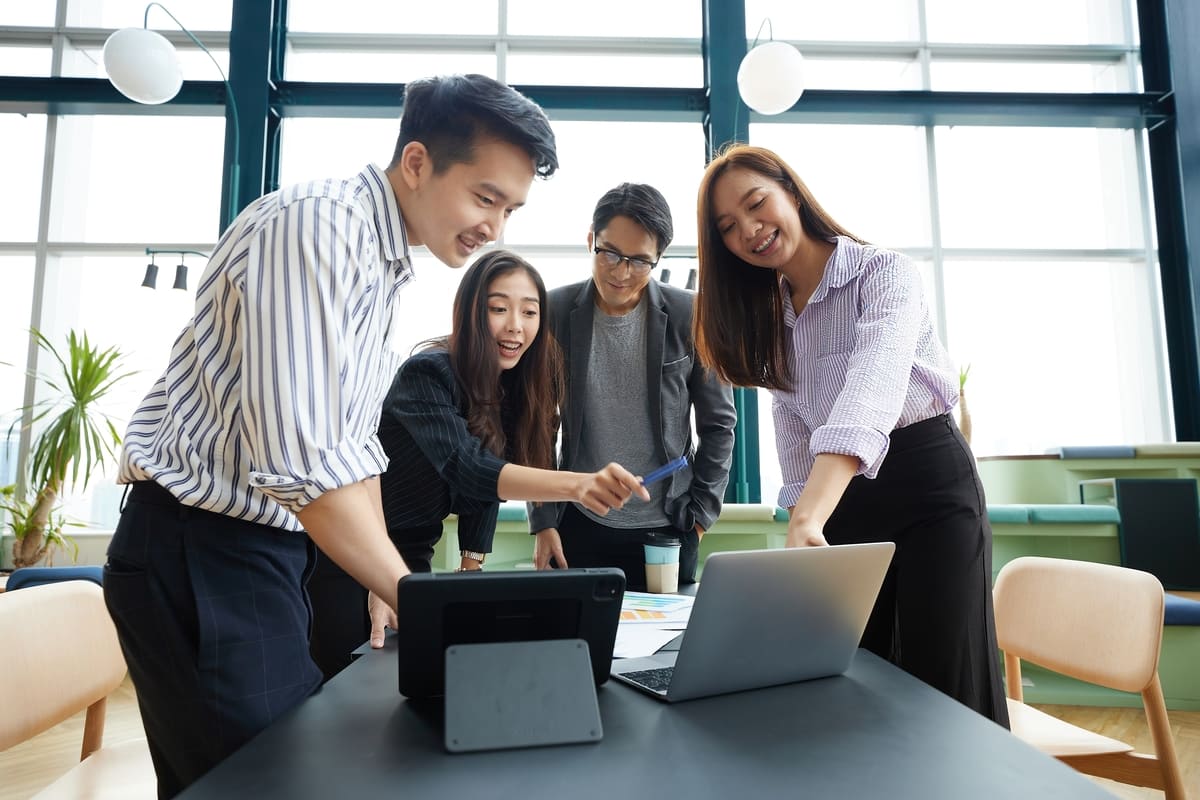 Kỹ năng xây dựng mối quan hệ với đồng nghiệp giúp bạn "chinh phục lòng người" 39 những Kỹ năng xây dựng mối quan hệ với đồng nghiệp