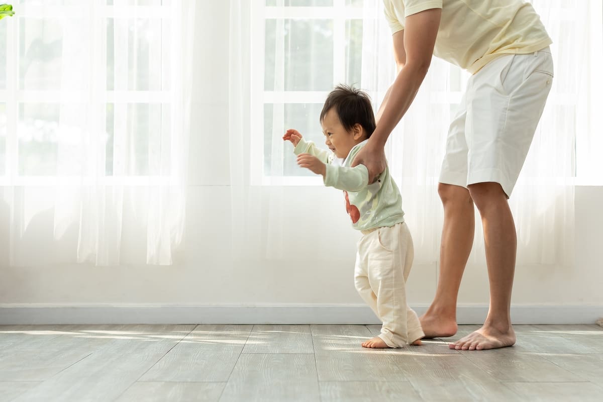 Trẻ 15 tháng chưa biết đi có phải là bất thường và cần đi khám bác sĩ? 37 trẻ 15 tháng chưa biết đi