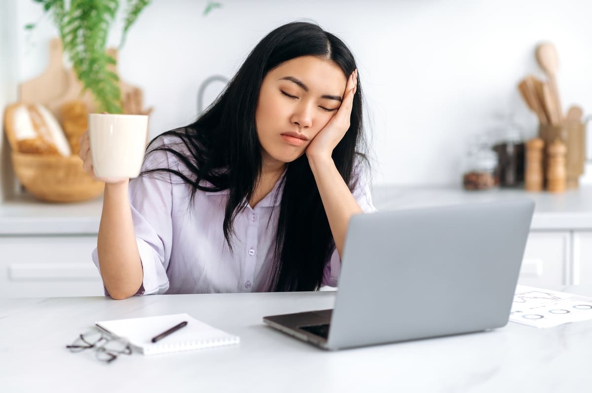 Buồn ngủ quá mức vào ban ngày có thể do những bệnh lý này! 35 buồn ngủ quá mức