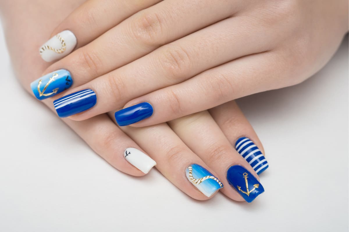 20+ mẫu nail màu xanh dương cho nàng đi biển cực xinh 59 20+ mẫu nail màu xanh dương cho nàng đi biển cực xinh 26