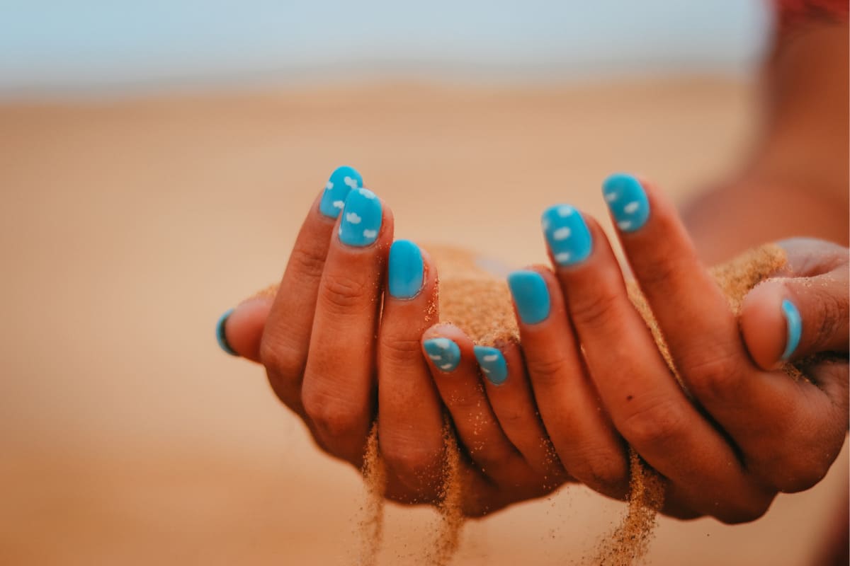20+ mẫu nail màu xanh dương cho nàng đi biển cực xinh 64 mẫu nail màu xanh dương