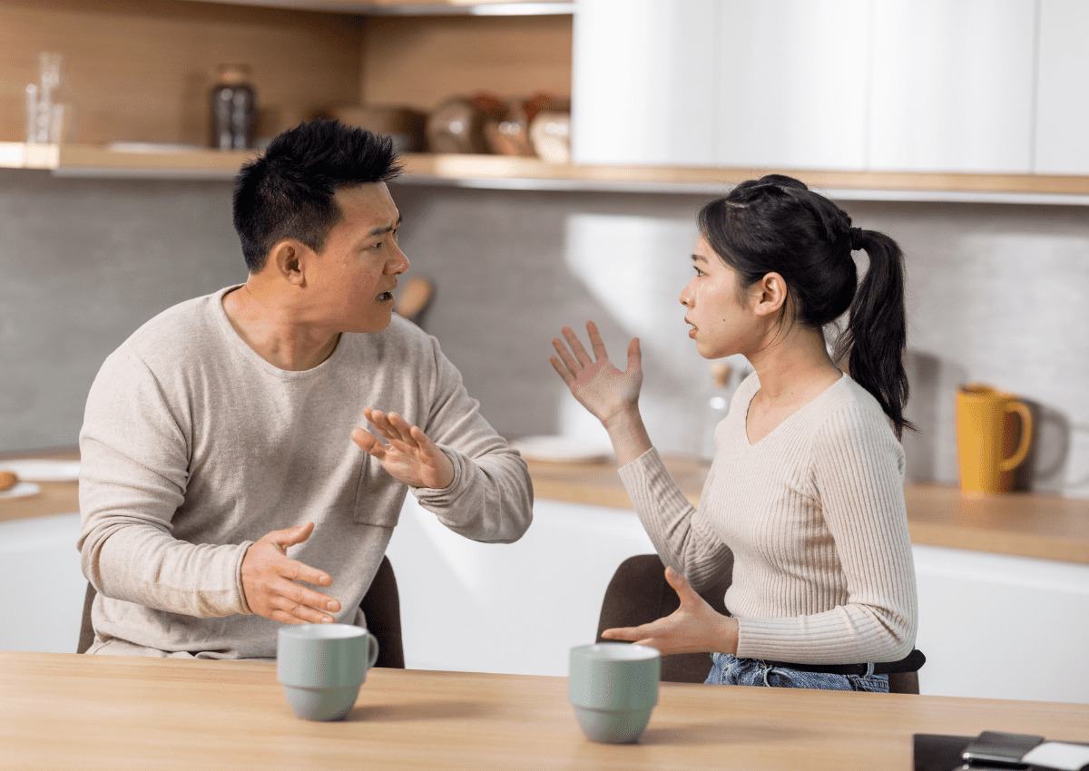 nguyên nhân vợ chồng cãi nhau do tiền bạc