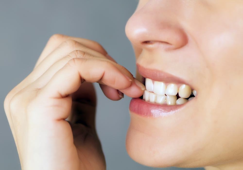 cắn móng tay bị hoại tử có nguy hiểm không