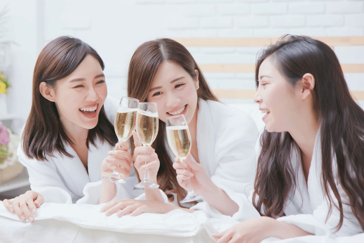 Mất bạn bè sau khi kết hôn, làm sao để tránh rơi vào tình huống này? 36 làm gì để tránh mất bạn bè sau khi kết hôn