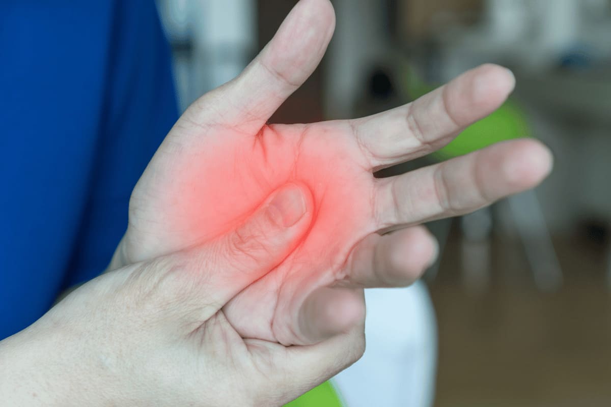 Ngủ dậy bị tê tay: Nguyên nhân do đâu và có nguy hiểm không? 37 nguyên nhân ngủ dậy bị tê tay