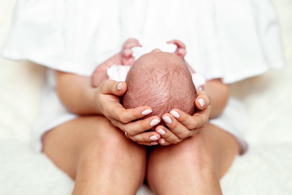 Thóp trẻ sơ sinh phập phồng có phải là dấu hiệu đáng lo