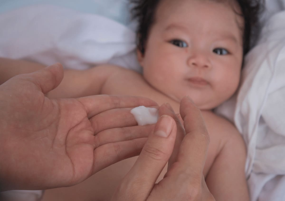 Mách ba mẹ cách chăm sóc da cho bé theo từng mùa chuẩn chuyên gia 34 cách chăm sóc da cho bé