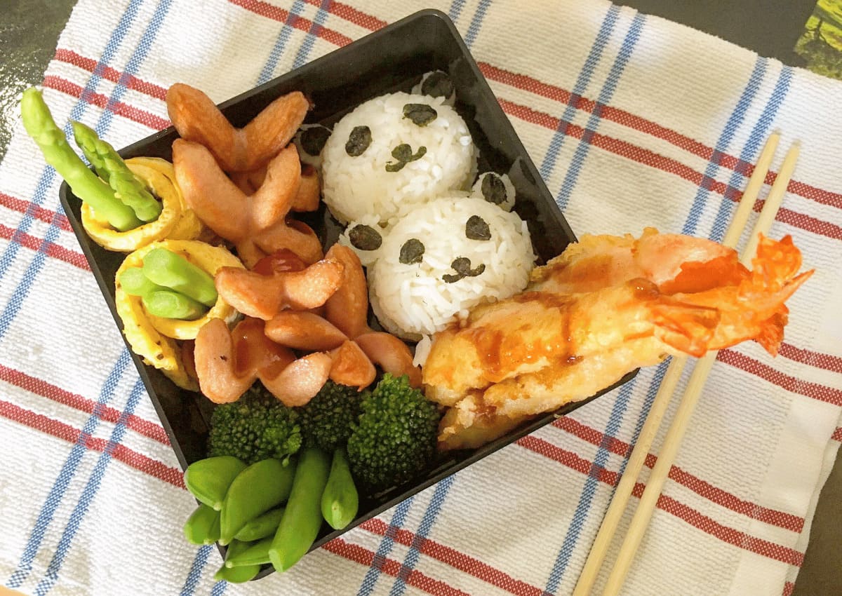 20+ kiểu trang trí hộp cơm bento sẵn sàng cho bé trở lại trường học! 36