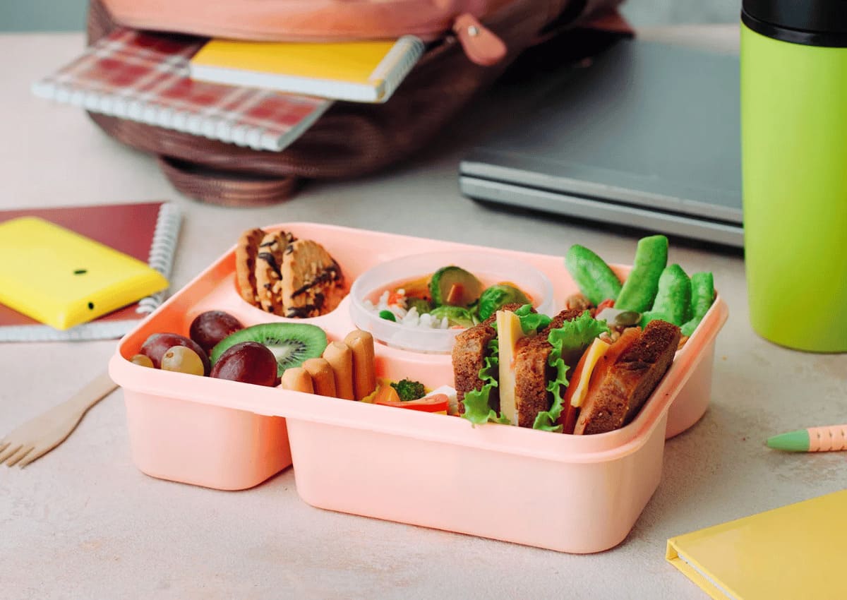 20+ kiểu trang trí hộp cơm bento sẵn sàng cho bé trở lại trường học! 22