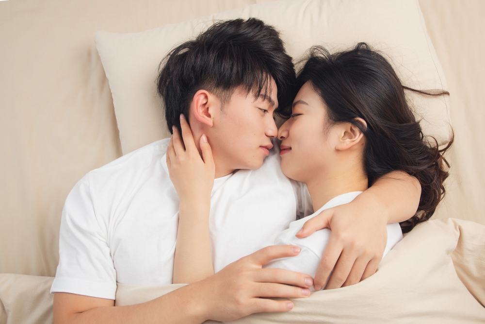 đàn ông thích gì sau khi quan hệ là ôm ấp cùng cử chỉ thân mật đàn ông thích gì sau khi quan hệ là ôm ấp cùng với cử chỉ thân mật