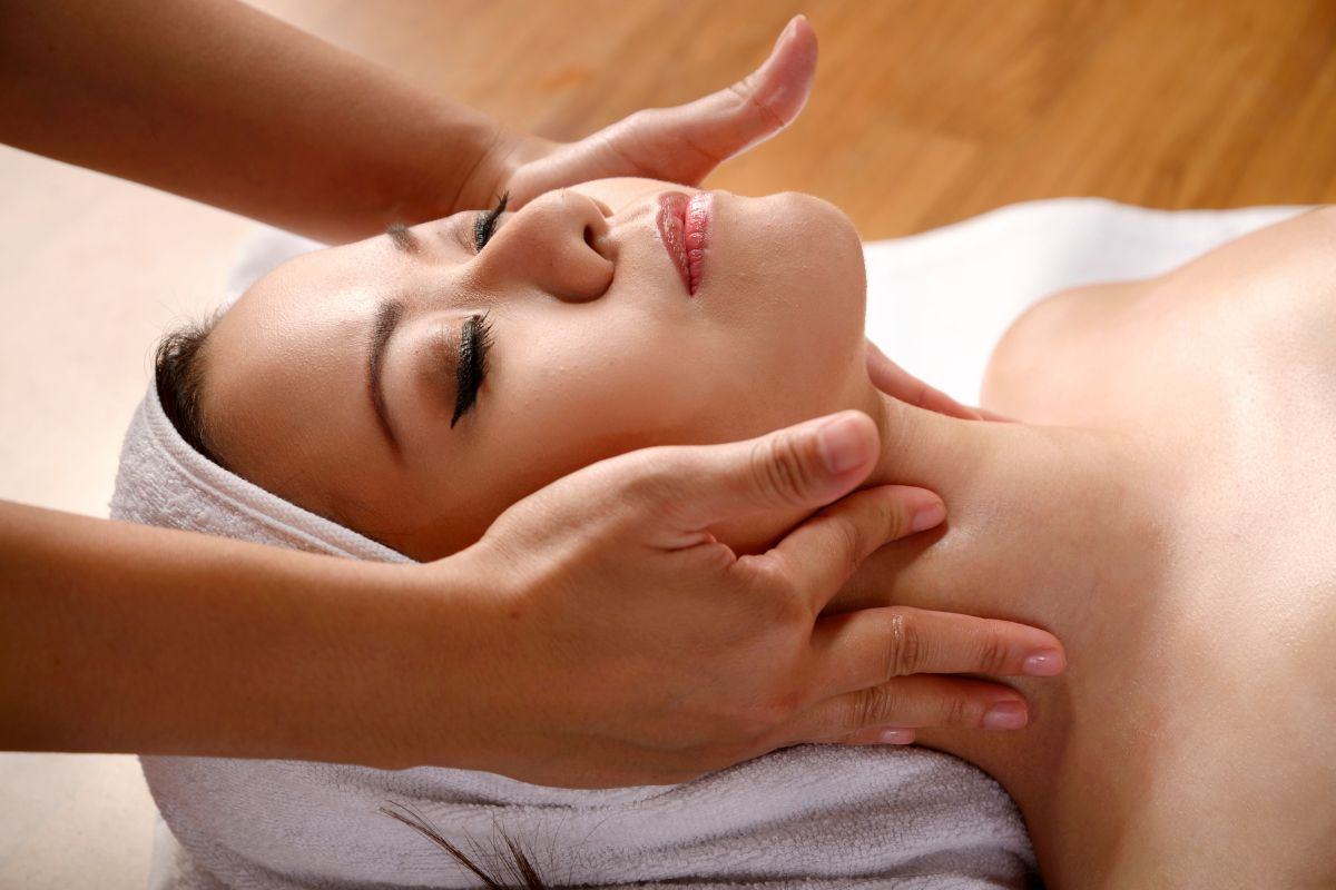 Massage thư giãn độc tố AGEs