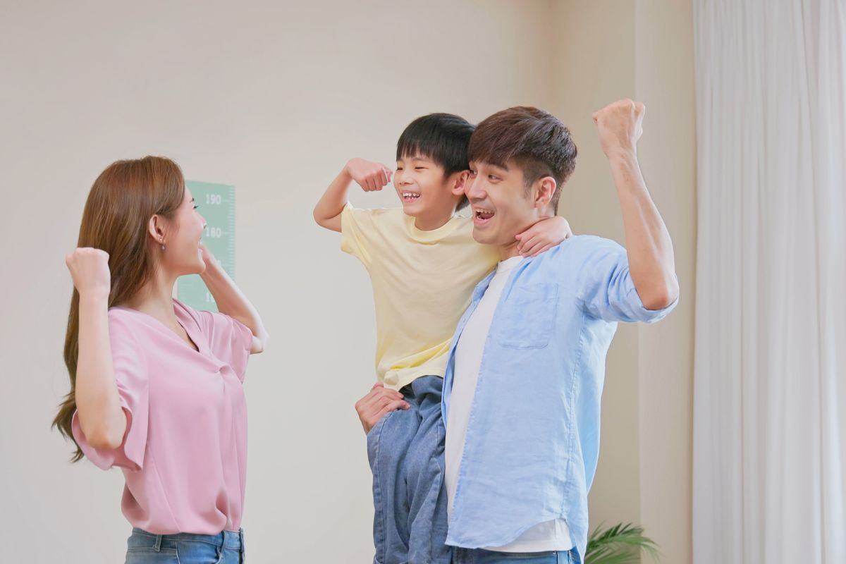 Chăm sóc con cái cha mẹ trực thăng 4