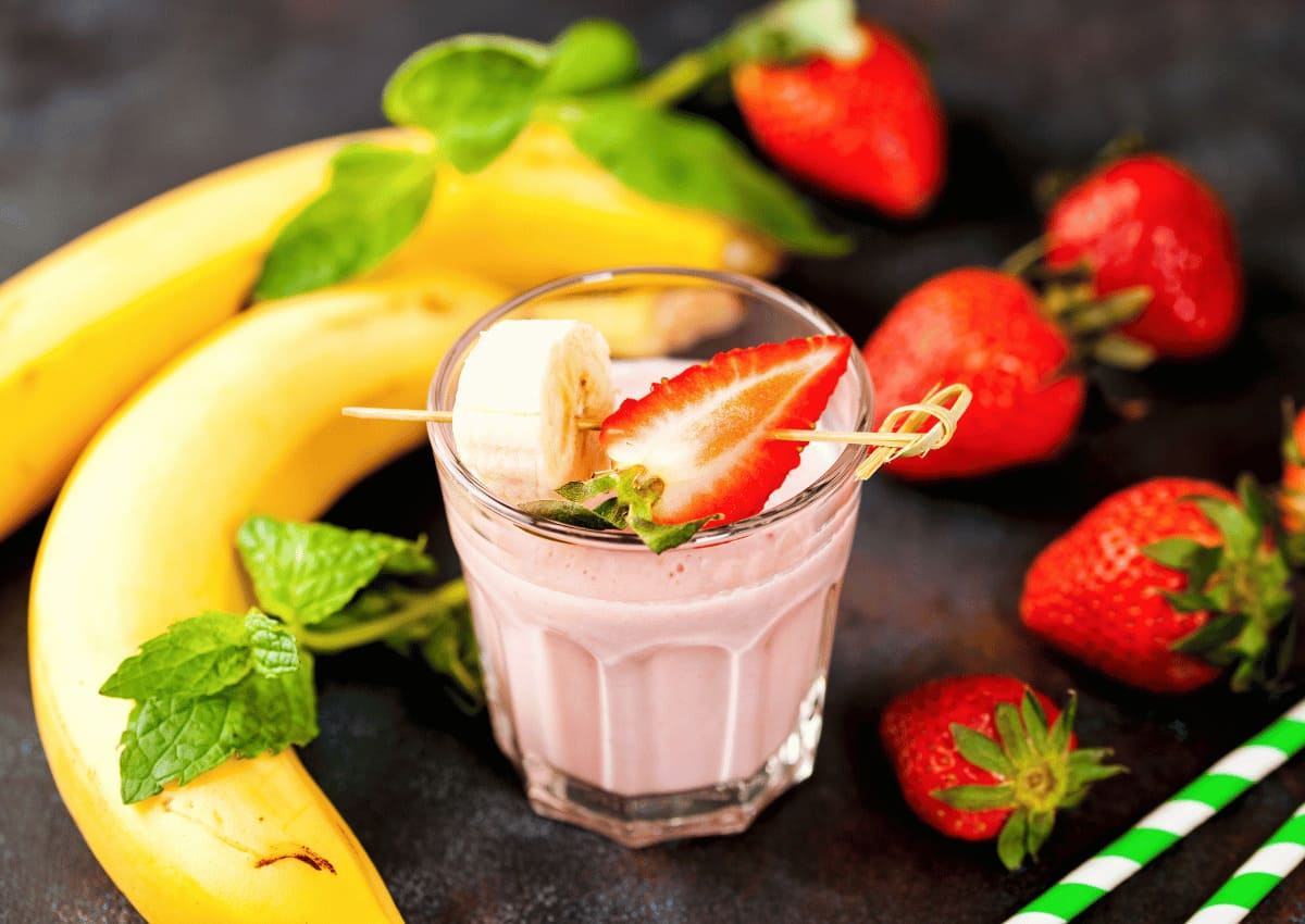 8 công thức làm sinh tố dâu tây giúp bạn bổ sung vitamin C mỗi ngày! 37 Sinh tố dâu tây-việt quất
