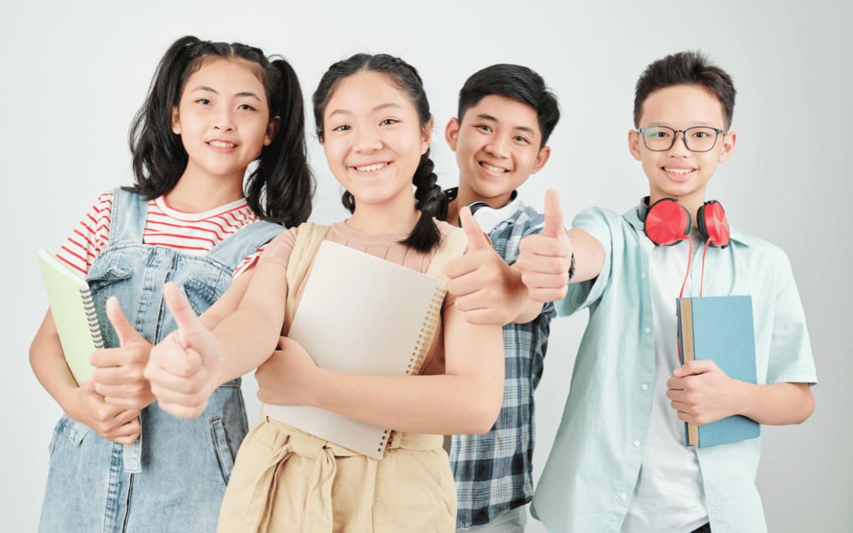 Các cột mốc phát triển của trẻ 13 tuổi, ba mẹ nên cập nhật ngay nhé! 37 trẻ 13 tuổi